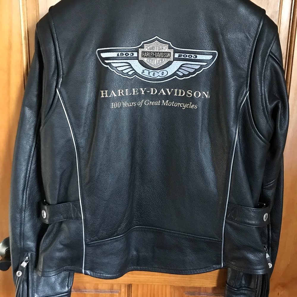 Women’s leather jacket